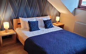 APARTAMENTY TR 11 Apartament nr 5 Po GREEN FESTIWALU - zostań do popołudnia i wyśpij się!